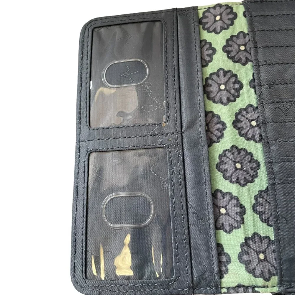 Vera‎ Bradley Quilted Floral Wallet With Wrist Strap Boho chic Clutch Patchwork